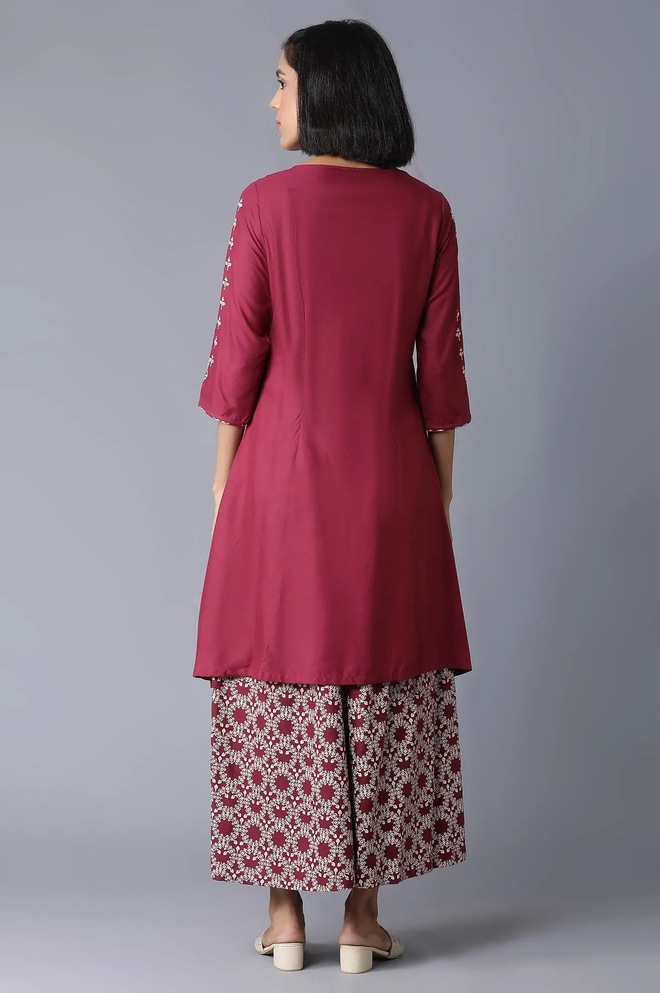 Maroon Round Neck kurta-Printed Flared Pants Set